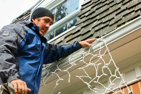 Falls from Ladders a Major Injury Risk as Holiday Season Approaches
