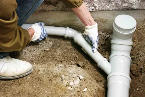 sewer pipe lining for a cracked sewer pipe