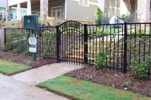 HOA Fence Guide: Choosing the Best Neighborhood Fence