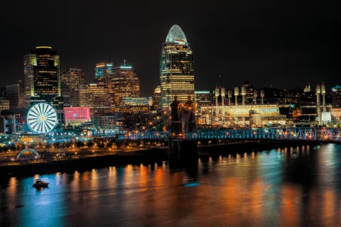 a city skyline at night