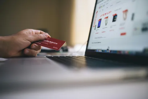 Save Your Bundles! Learn How to Budget for the Holidays
