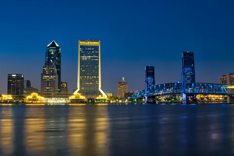 a city skyline at night