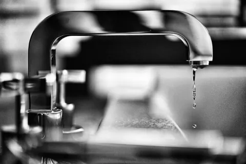 a hot water heater broken in atlanta