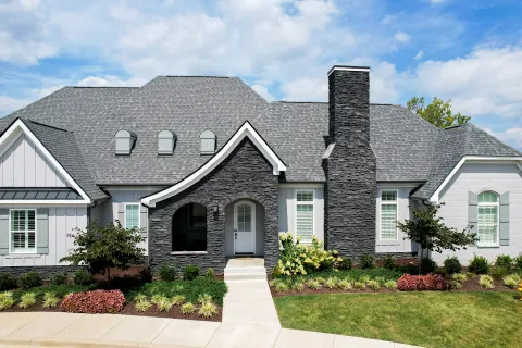 Benefits of Hiring Professional Painters vs. DIY