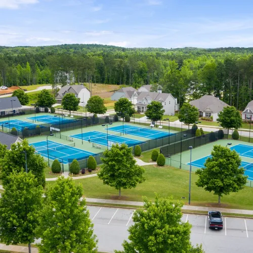 an overhead view of the many tennis courts at The Georgian