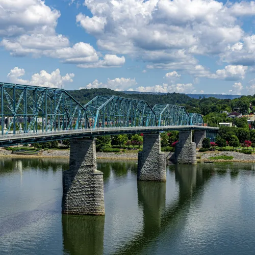 Chattanooga Tennessee image of bridge, demonstrating sample report association