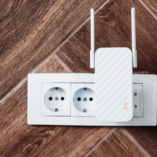 Home inspector in Atlanta, Georgia using infrared technology to uncover electrical hotspots