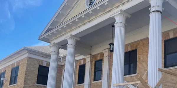 Image of Pocahontas Hall Column Repair