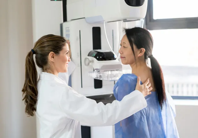 Having a mammogram – Three Counties Breast Clinic