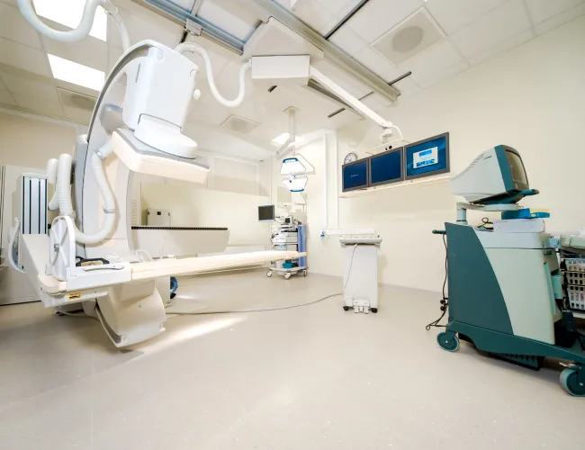 Modern medical imaging room with advanced equipment and clean design for effective diagnostics.