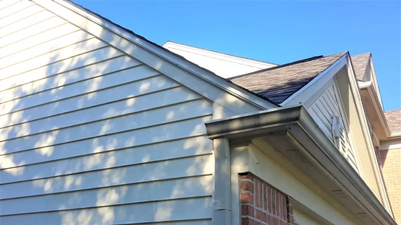 These shingles along with the shadow lines give the roof beautiful dimensions.