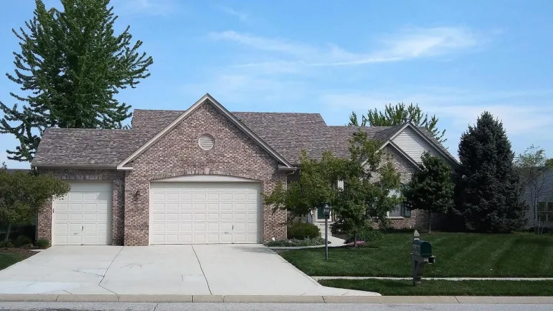 This particular Duration shingle is in the Sand Dune color.