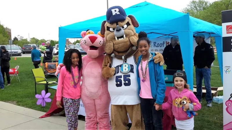 Hugs from the mascots