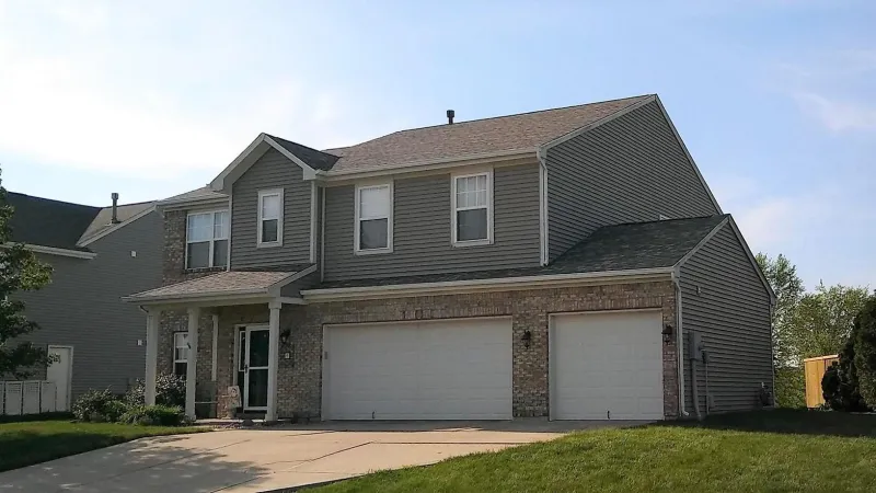 Roof It Forward only installs the complete Owens Corning roofing system. The shingles' beautiful shadow lines and dimensions give this home a complete makeover.