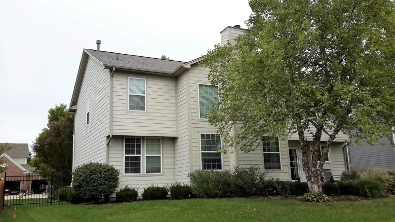 This shingle along with the shadow lines gives the roof beautiful dimensions.