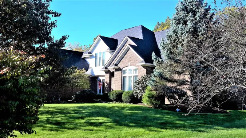 The Owens Corning SureVent was used on this system to correctly ventilate the roofing system.