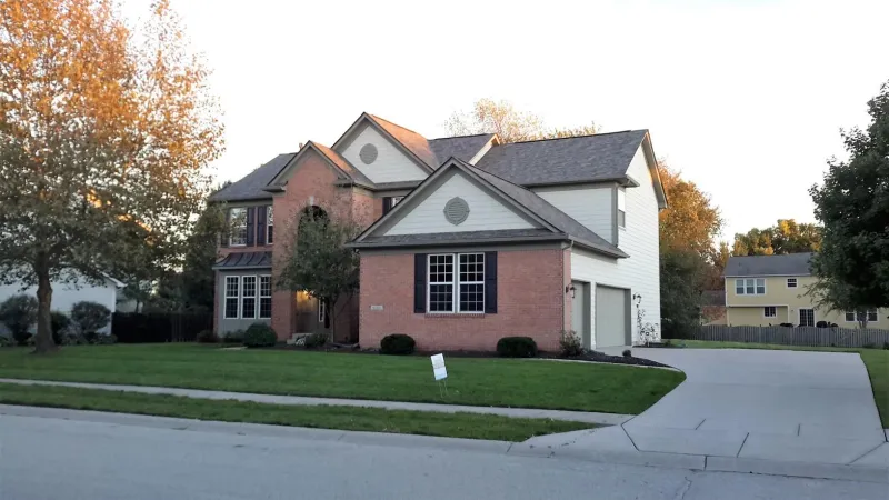 Duration shingles are warranted for up to 130 mph wind gusts.