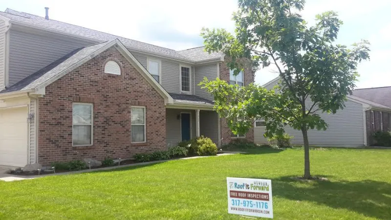 These shingles have amazing beauty thanks to their dimensional design. Additionally, their built-in SureNail Technology strips give them a 130 mph wind gust warranty.