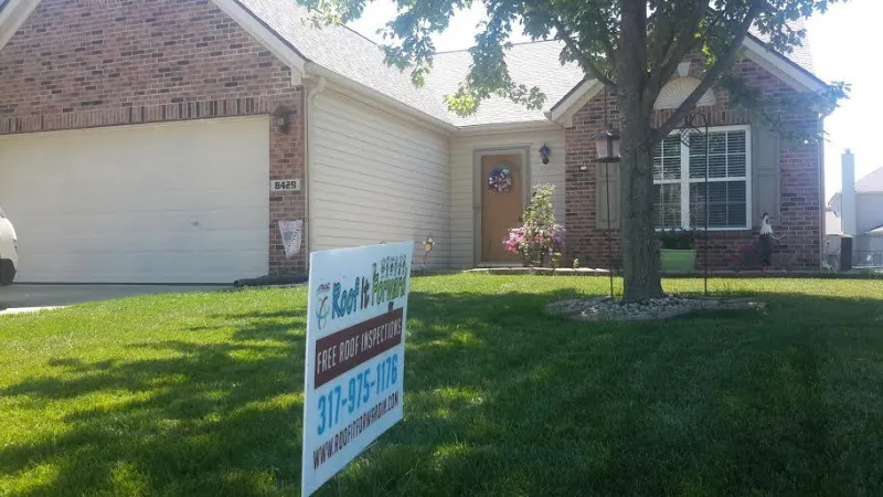 These Owens Corning Duration Shingles in Summer Harvest add instant curb appeal to this home.