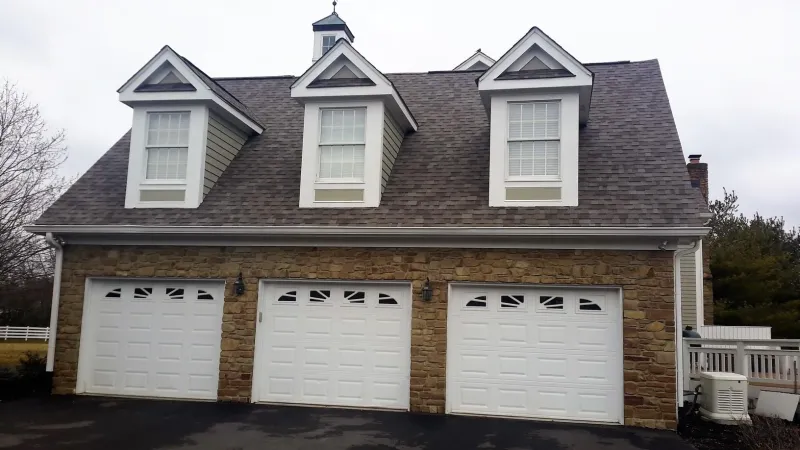 This shingle along with the shadow lines gives the roof beautiful dimensions.