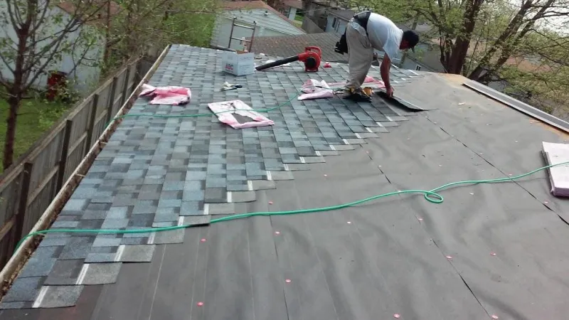 With built-in SureNail Technology strips, Duration shingles are warranted for wind gusts up to 130 mph.