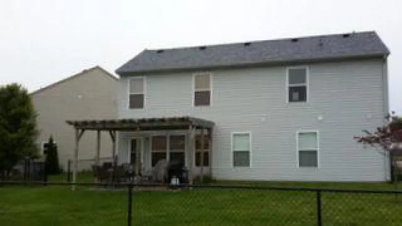 The clean, dimensional appearance of the Duration shingle is highlighted by the designed shadow lines. The result is stunning.