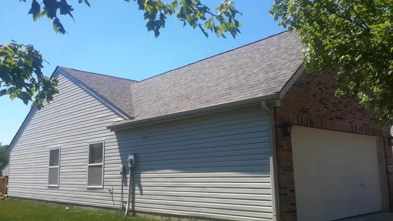 The Duration shingle provides a dimensional appearance and style. The many shingle colors available are ready to compliment your home.