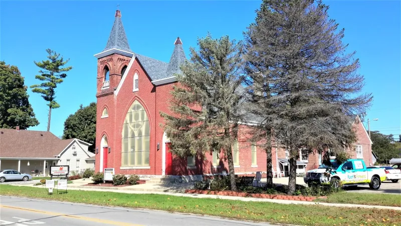 The shingle works along with the shadow lines to give your building great dimension.