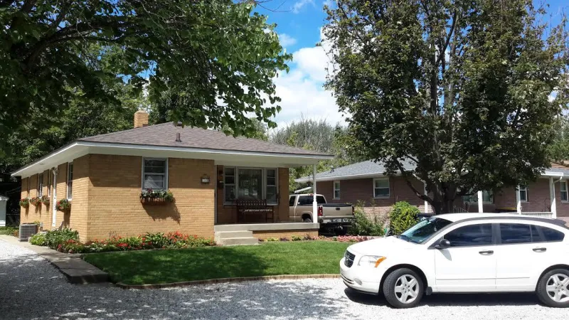 The Duration shingle provides strength with the embedded SureNail Technology strip. This strip gives the ultimate holding power to the driven nails fastening the shingle. This in turn gives you peace of mind that your home is protected from extreme weather.