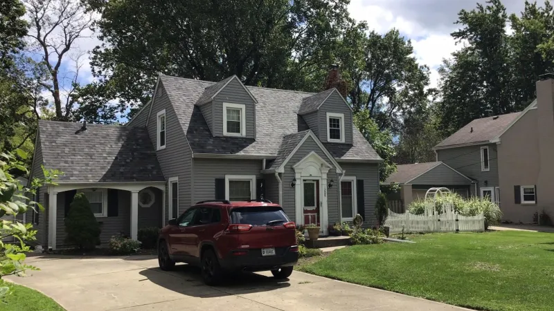 The built-in SureNail Technology of the Duration shingles gives a triple bond nailing surface for more strength.