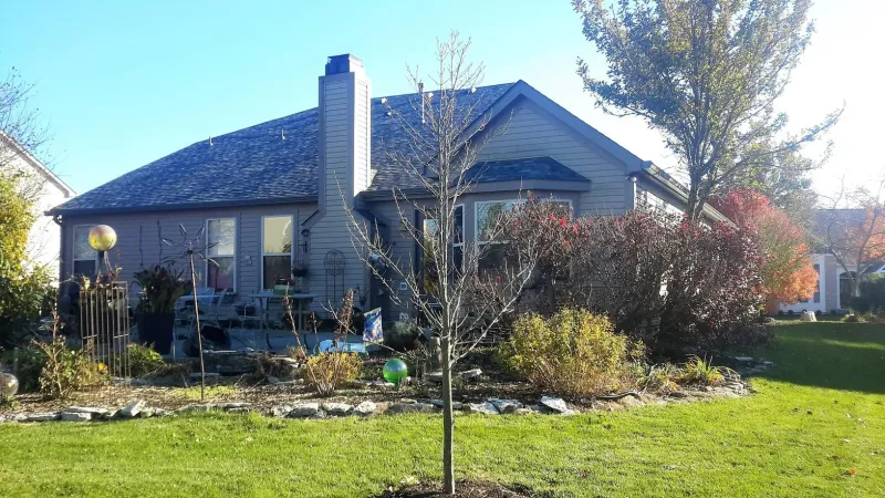 This shingle along with the shadow lines gives the roof beautiful dimensions.