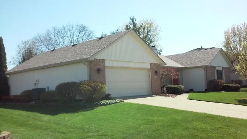 With SureNail Technology strips by Owens Corning, this shingle is warranted for 130 mph wind gusts.