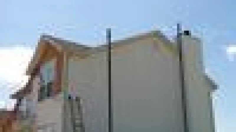 There is a difference in qualities of vinyl siding. Ask ARAC Roof It Forward for a demonstration today.