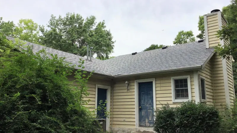 The Owens Corning Duration Shingles are warranted for up to 130 mph wind gusts due to their built-in SureNail Technology strips.