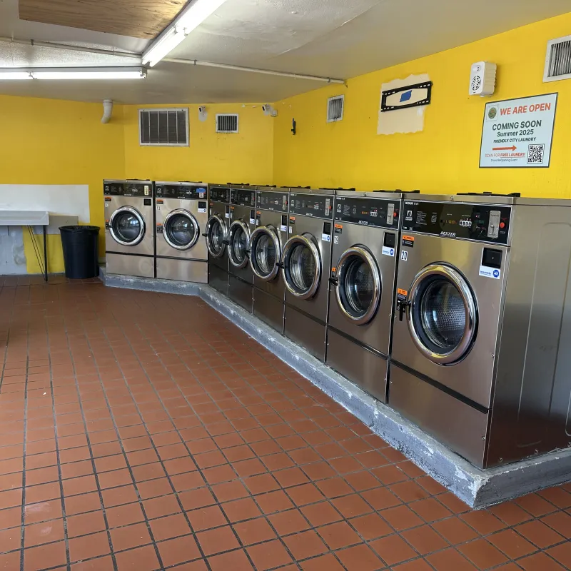 Tampa Laundromat | Aaxon