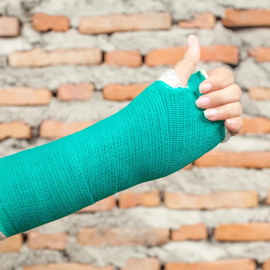 a person in a green cast
