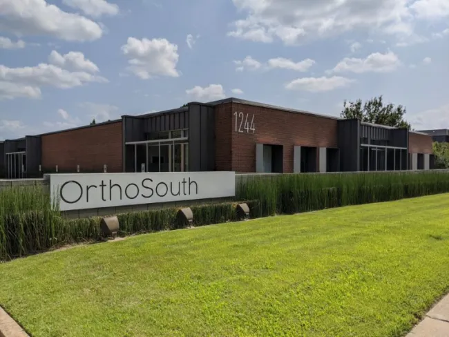 OrthoSouth Primacy Parkway office exterior