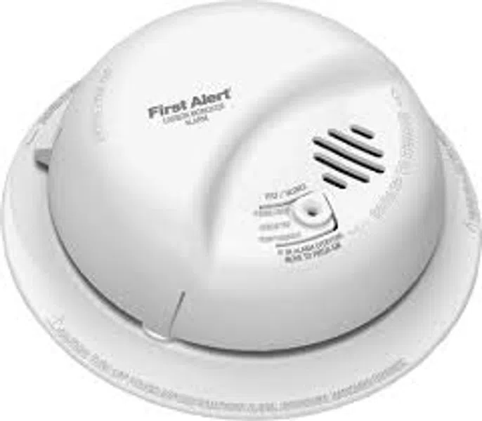 Combination smoke and carbon monoxide detector