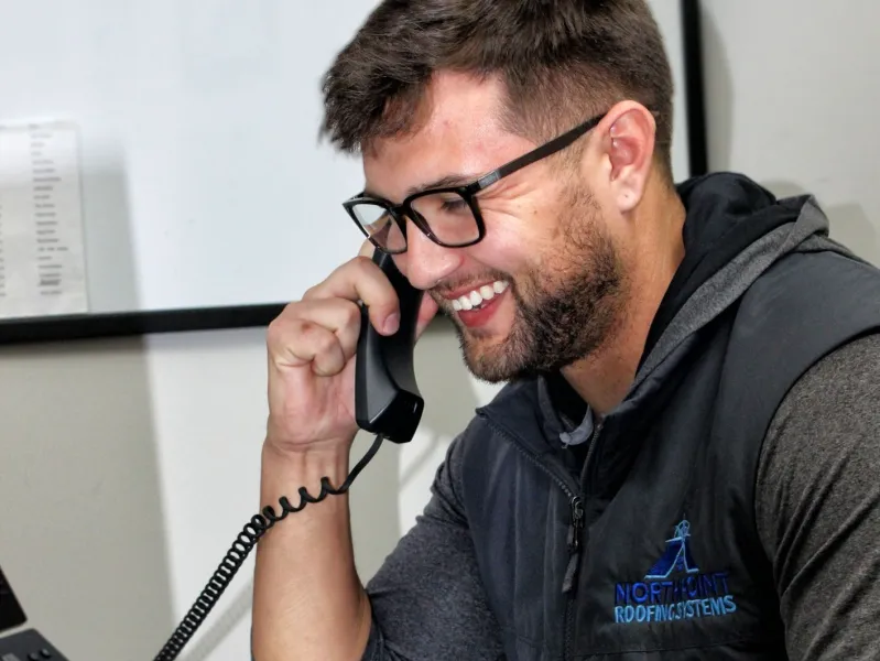 employee on the phone