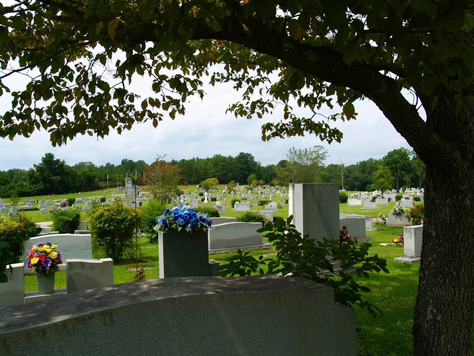 View of Crestwood Memorial Funeral Home in Gadsden, Alabama.