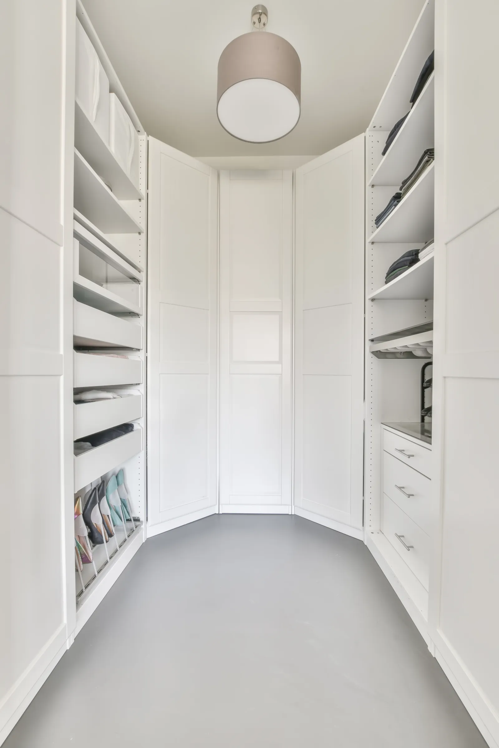 Does a Custom Closet Increase the Value of Your Home?
