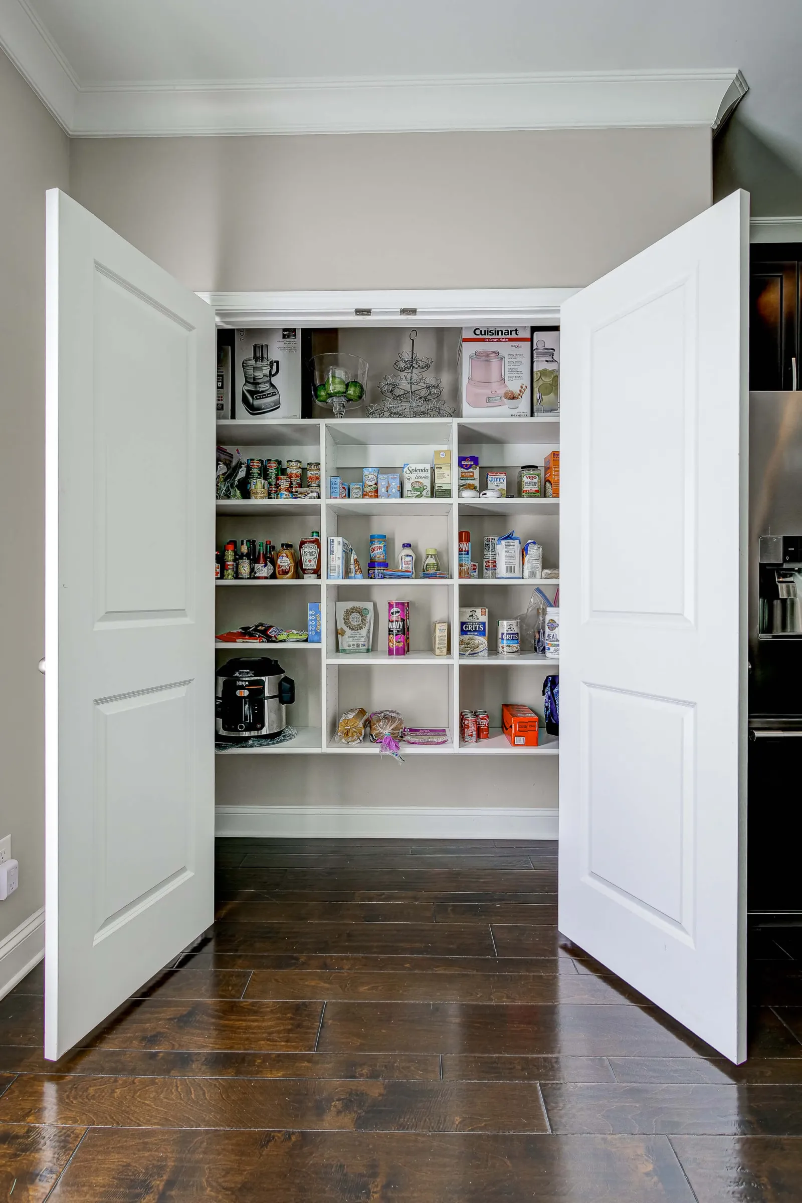 How Do You Keep a Minimalist Pantry? 