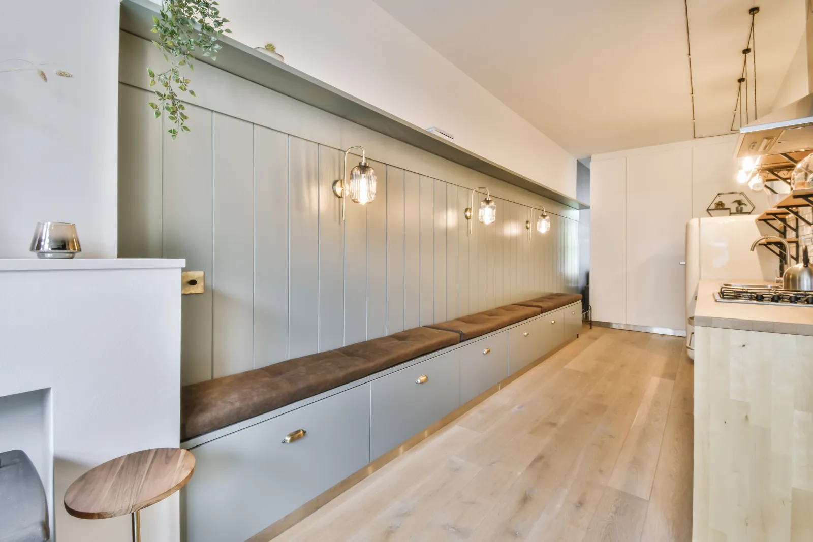 Entryway Lockers With A Bench: A Stylish Storage Solution for Busy Households