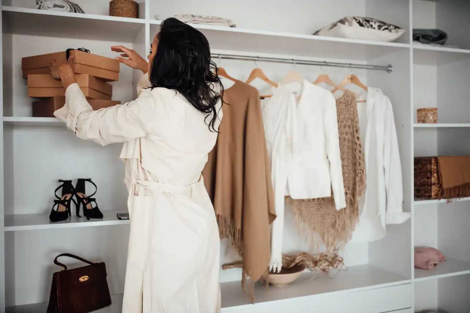 The Best Closet Storage Ideas for Seasonal Clothes