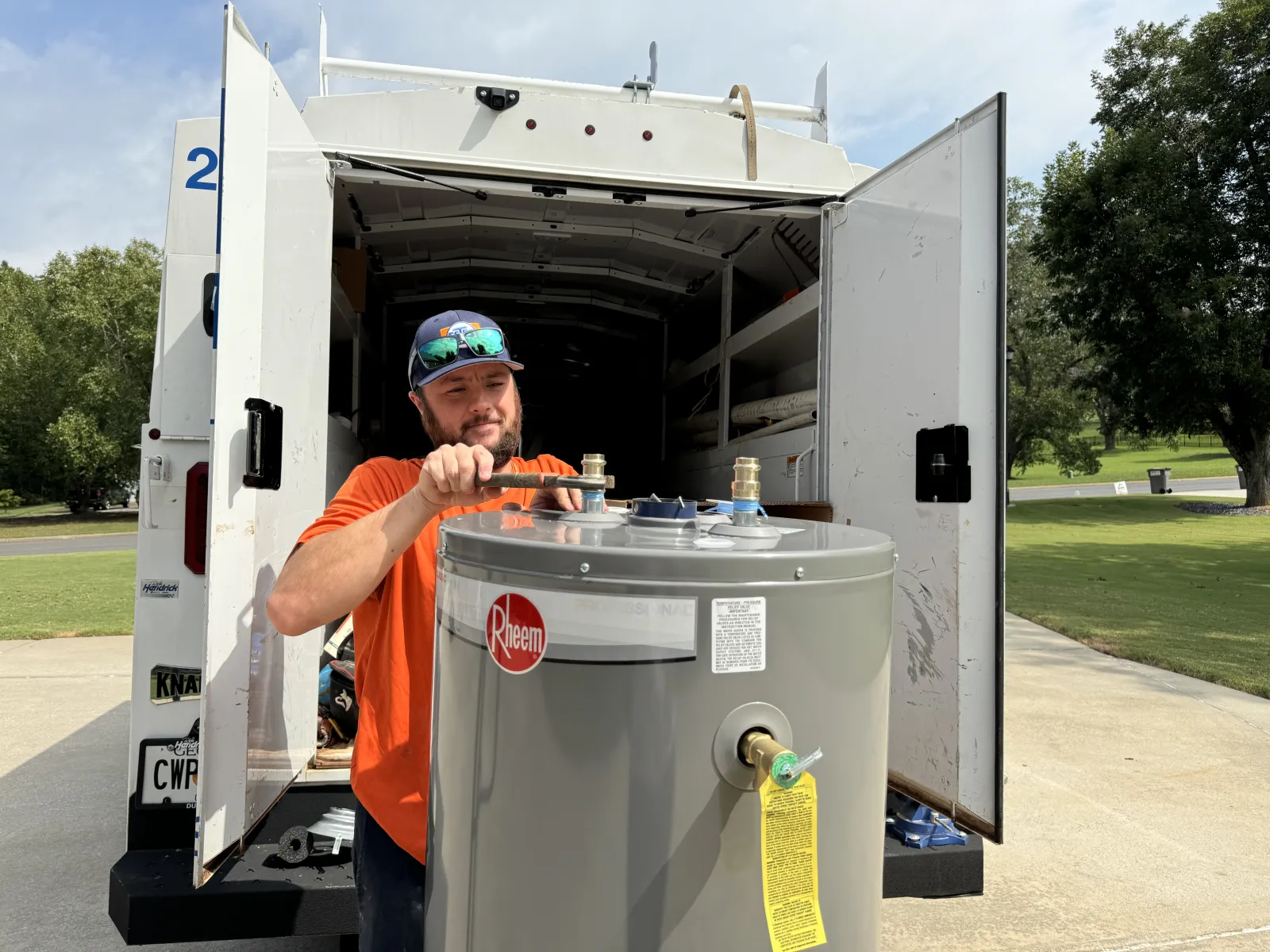 Estes Plumber replacing a Rheem tank water heater