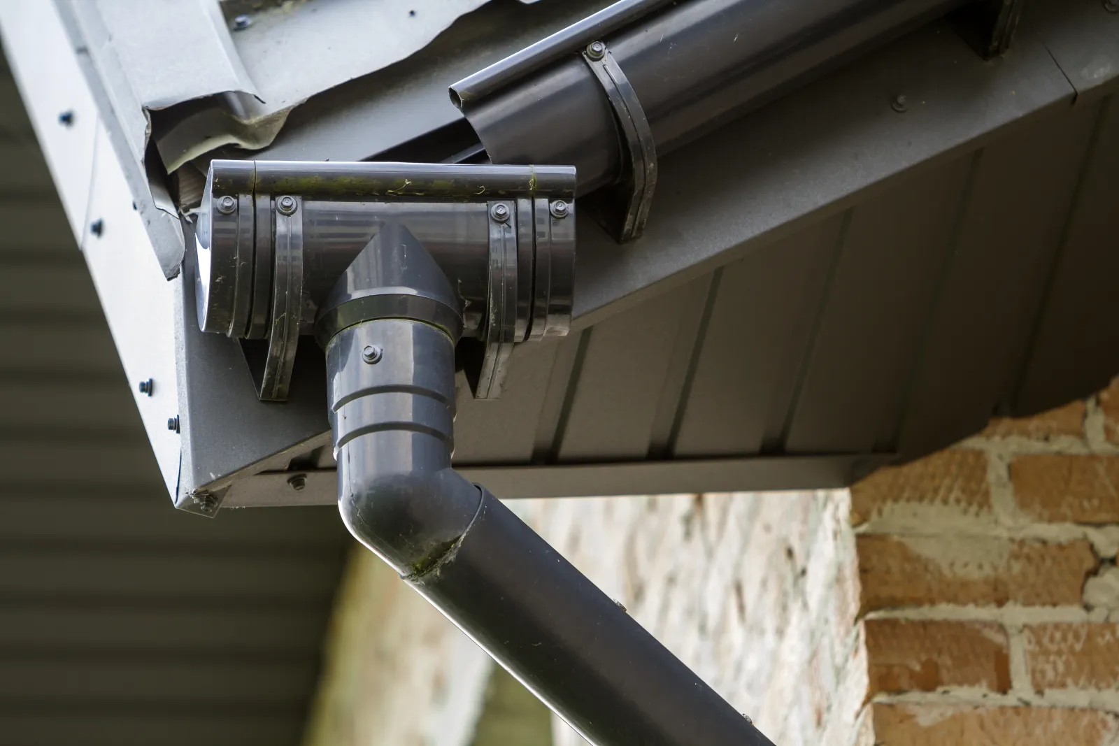 What are the Top 5 Best Gutter Materials?