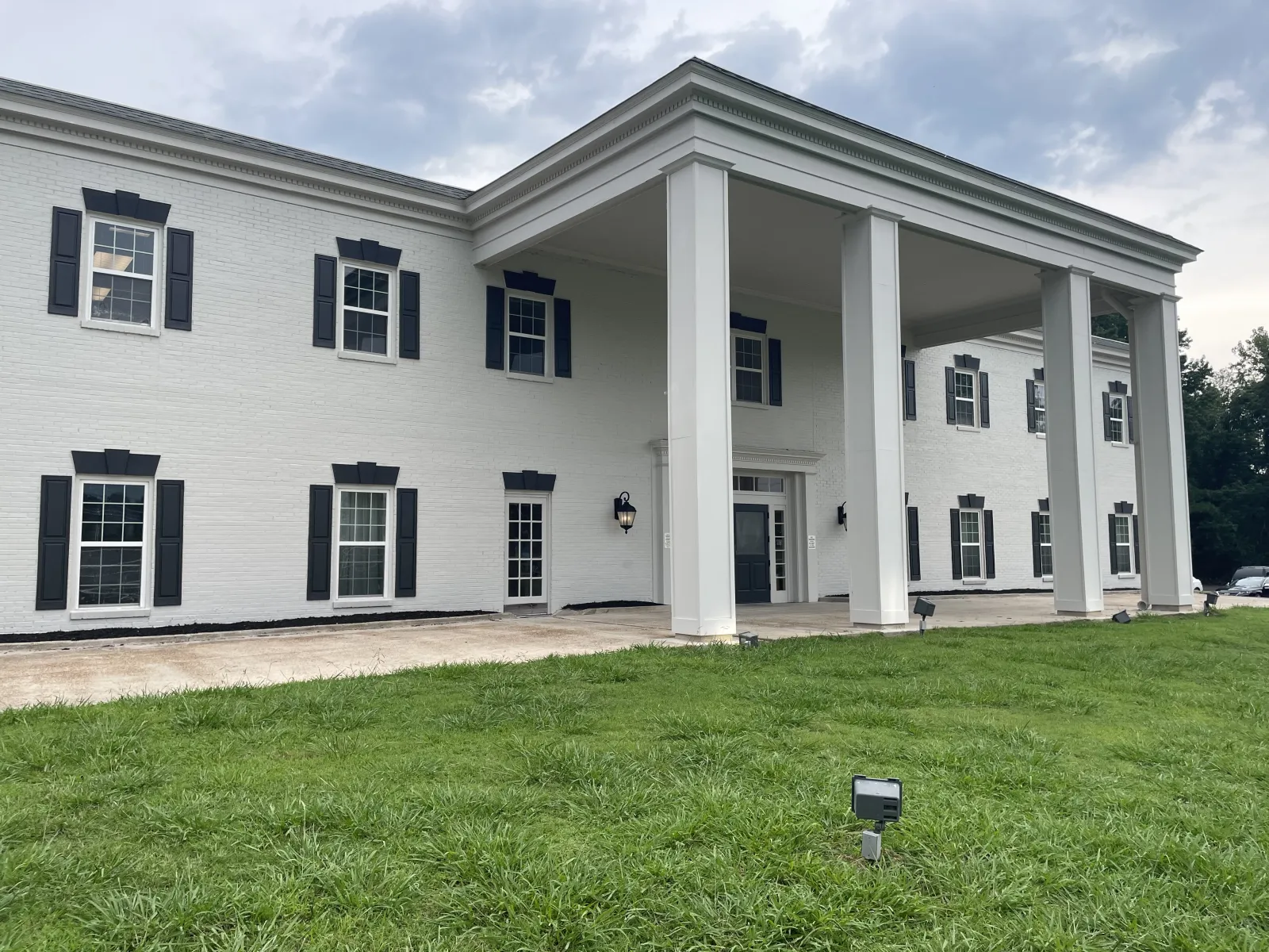 a white building with columns