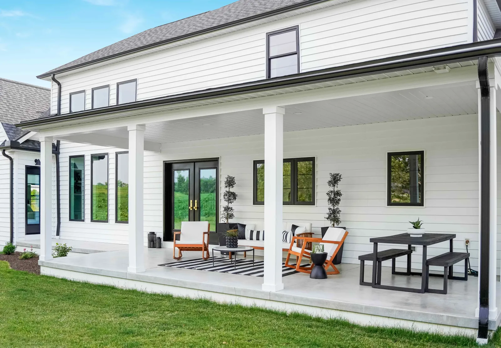How to Choose the Best Patio Door for Your Outdoor Space