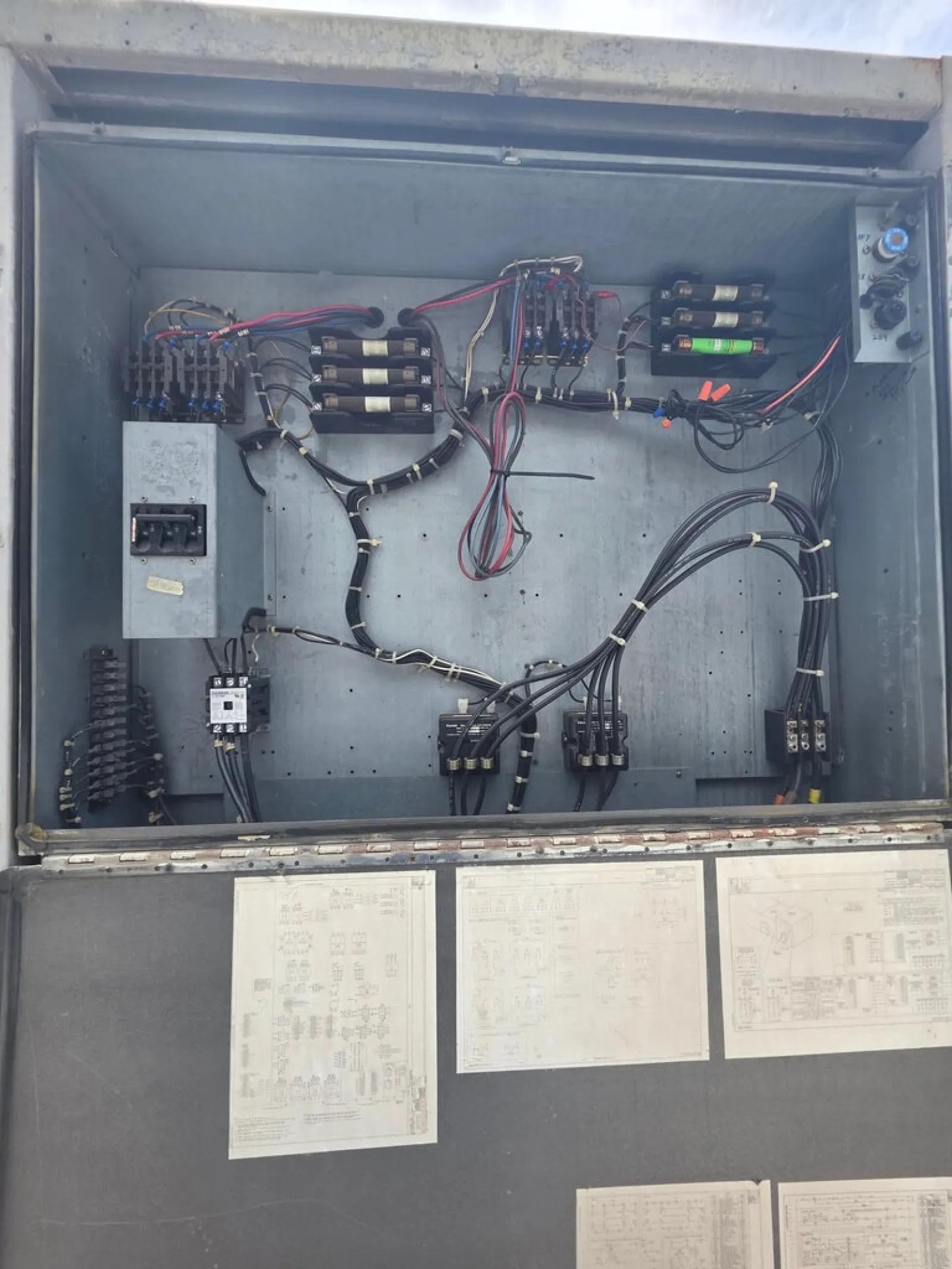 HVAC electrical control panel with wiring, fuses, circuit breakers, and schematic diagrams repair in Sandy Springs 30050