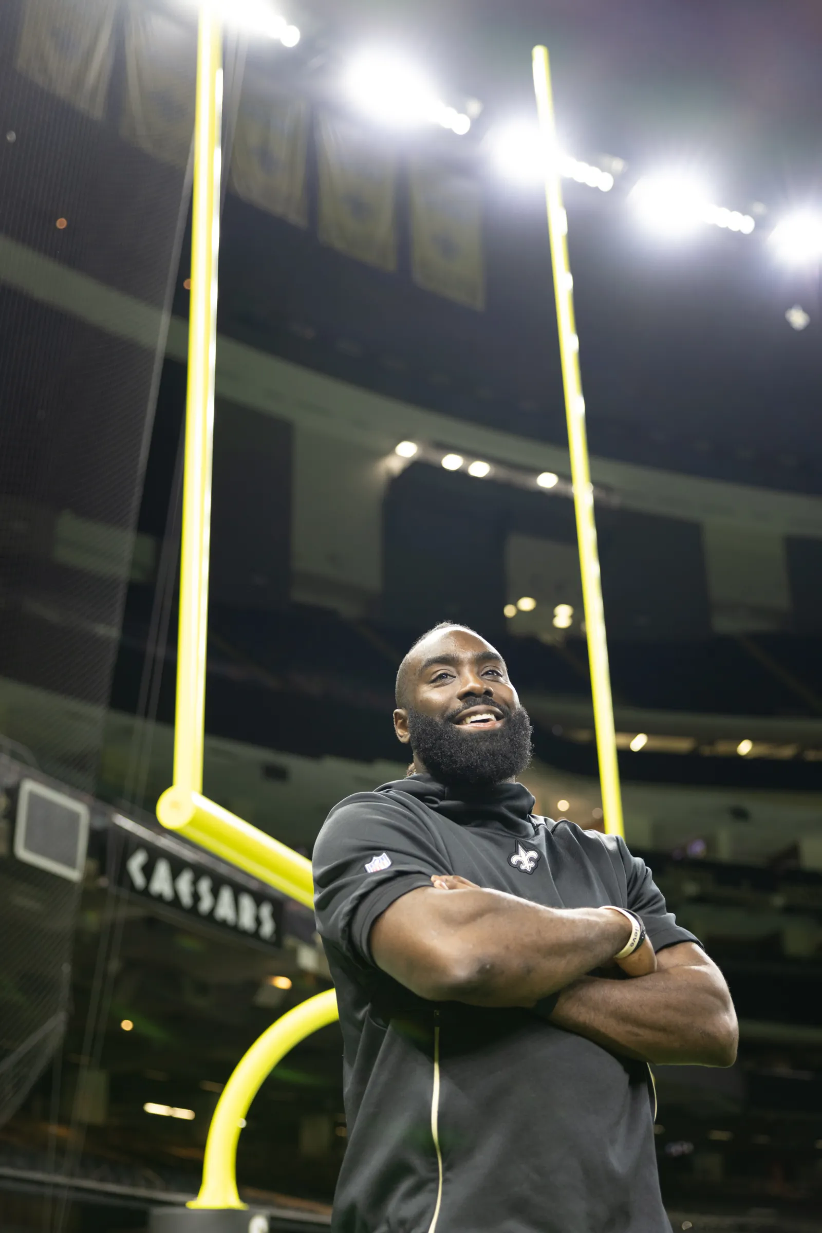 This view of Demario Davis taking the field 